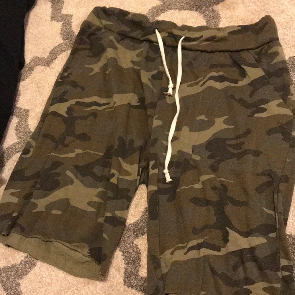 NWOT men’s sweat shorts